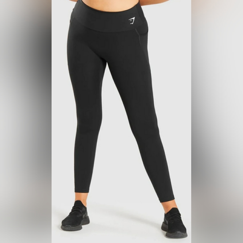 Gymshark mesh side leggings black size medium